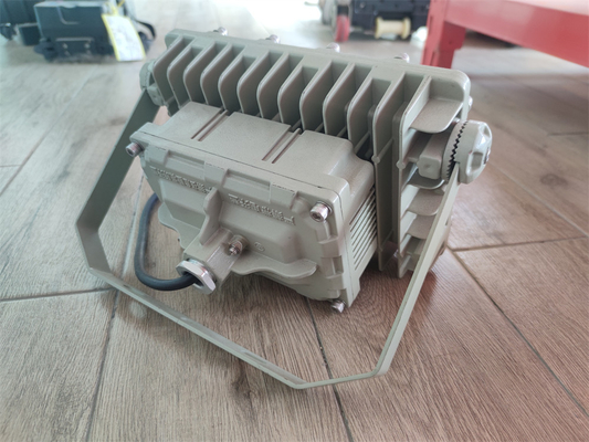 कस्टमाइज़ेबल एक्सप्लोजन-प्रूफ एलईडी फ्लडलाइट – AC 90-380V, औद्योगिक और वाणिज्यिक उपयोग के लिए क्री लैंप बीड्स