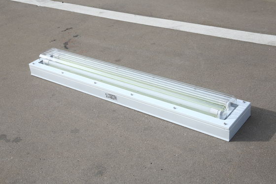 विस्फोट प्रूफ फ्लोरोसेंट क्लीन लाइट 5 फीट/4 फीट/3 फीट/2 फीट (1.2M), गैरेज और खतरनाक क्षेत्रों के लिए IP67 ट्रि-प्रूफ