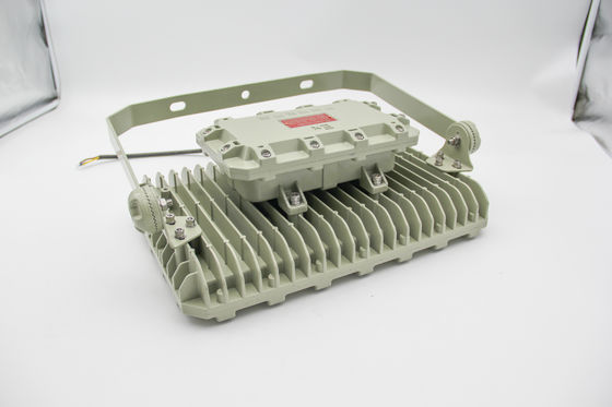 ज्वाला प्रतिरोधी एलईडी फ्लड लाइट – ऊर्जा-बचत, रासायनिक संयंत्रों और अपतटीय प्लेटफार्मों के लिए IP66-रेटेड