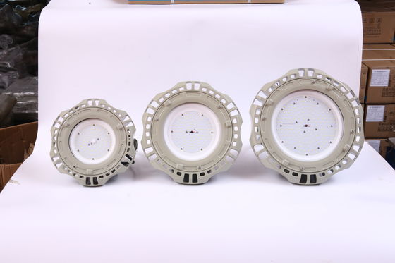 अधिकतम सुरक्षा और प्रदर्शन के लिए औद्योगिक-ग्रेड विस्फोट प्रतिरोधी हाई बे फिक्स्चर