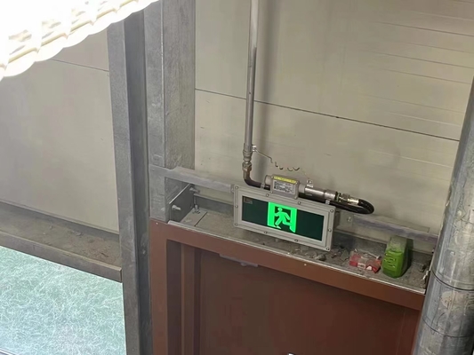 गर्म बिक्री 3W विस्फोट प्रूफ एलईडी आपातकालीन प्रकाश 50000h सेवा जीवन रासायनिक संयंत्रों के लिए पूर्व-प्रूफ निकास संकेत