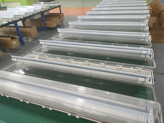 ATEX 1200mm लंबाई 2*18w डबल ट्यूब विस्फोट प्रूफ एलईडी रैखिक प्रकाश