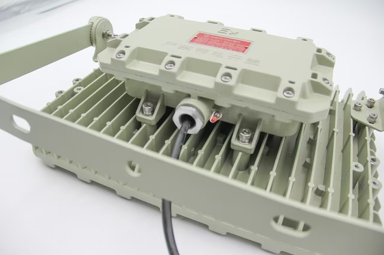 100W 140lm/W 6000-6500K हाई बे खतरनाक क्षेत्र उच्च शक्ति विस्फोट-सबूत फ्लडलाइट एलईडी विस्फोट-सबूत