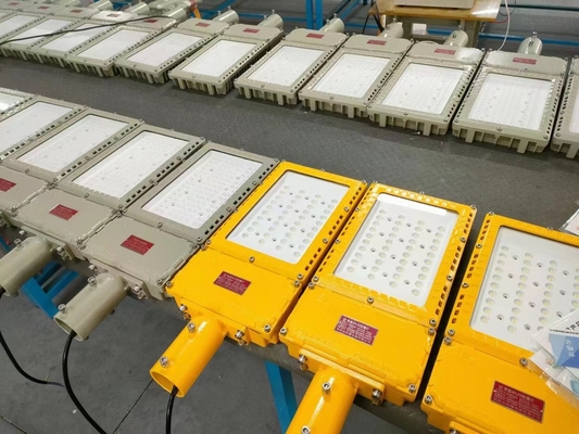 100~277v 130lm/W 200w विस्फोट प्रूफ एलईडी बाढ़ प्रकाश
