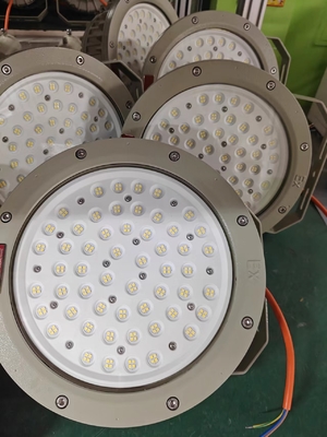 तेल/गैस पेट्रोकेमिकल उद्योग के लिए 100W/200W बे एलईडी लाइटिंग फिक्स्चर IP66