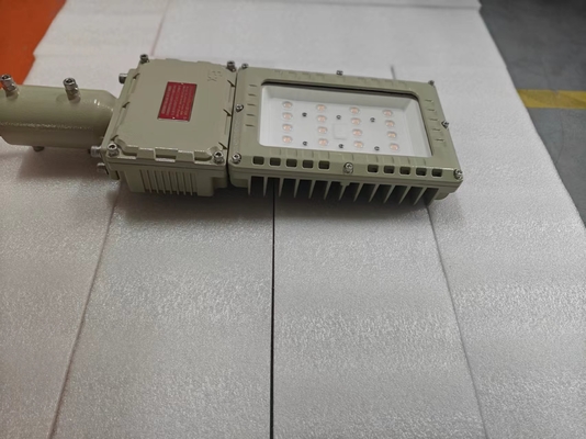 100W - 200W छत विस्फोट प्रूफ एलईडी फ्लडलाइट IECEx ATEX CNEX प्रमाणित
