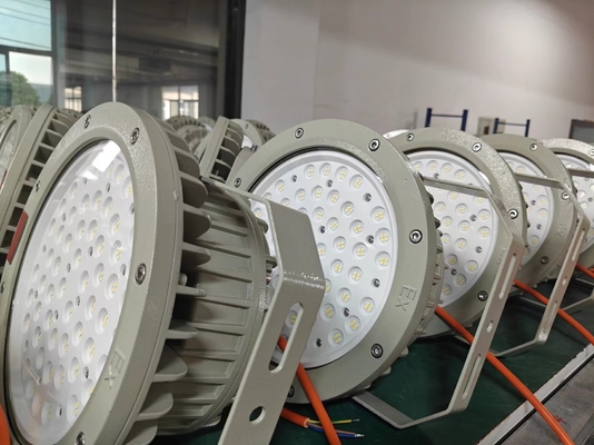WF2 की आवश्यकता वाले उद्योगों के लिए 100W/200W विस्फोट प्रूफ एलईडी हाई बे फ्लैंज माउंट
