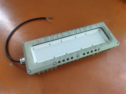 विस्फोट प्रूफ एलईडी लैंप फिक्स्चर RoHS ATEX IECEx for Harsh Environment औद्योगिक प्रकाश 200Watt 295V