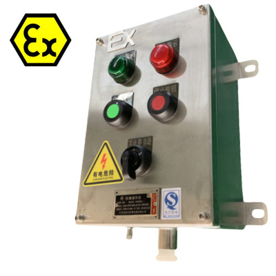 ATEX स्टेनलेस स्टील नियंत्रण स्टेशन IP66 Exd विस्फोट प्रूफ केबल पोर्ट 10A के साथ लौरोरोधी नियंत्रण पैनल