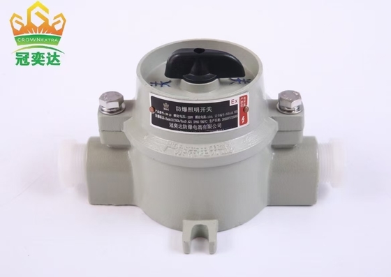 सतह माउंट विस्फोट प्रूफ स्विच 220V/380V वोल्टेज और खतरनाक वातावरण में IP66 सुरक्षा के लिए
