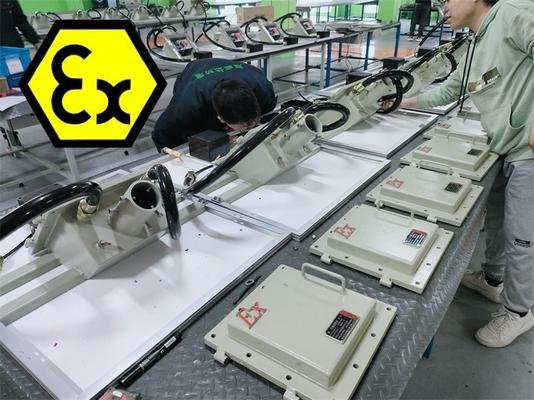 ATEX IECEx विस्फोट प्रूफ सौर एलईडी स्ट्रीट लाइटिंग ज्वालारोधक समुद्री ग्रेड एल्यूमीनियम