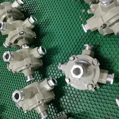 OEM विस्फोट प्रूफ इलेक्ट्रिकल जंक्शन बॉक्स 220V / 380VAC वोल्टेज