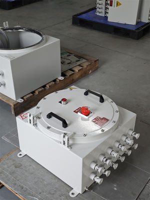 विस्फोट प्रतिरोधी अग्नि प्रतिरोधी नियंत्रण पैनलों के साथ अपनी सुविधाओं की रक्षा करें आग के खतरों के खिलाफ रक्षा की पहली पंक्ति