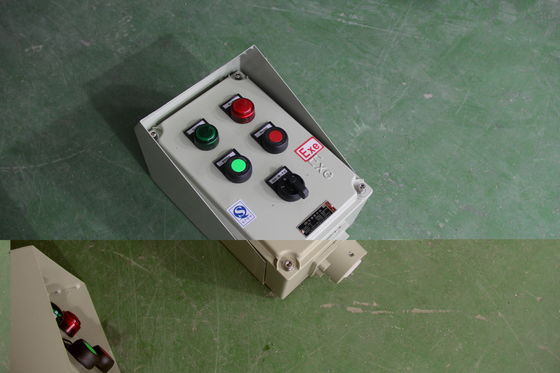 ATEX कास्ट एलामिनम/स्टेनलेस स्टील 10A धमाका प्रूफ कंट्रोल स्टेशन WF2
