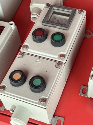 380V विस्फोट प्रूफ कंट्रोल पैनल खतरनाक क्षेत्रों के लिए लौ प्रतिरोधी विद्युत ब्रेक कैबिनेट