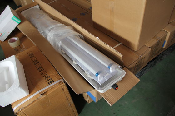 विद्युत उत्पादन के लिए ATEX 1200mm 600mm विस्फोट प्रूफ ट्यूब फ्लोरोसेंट लाइट