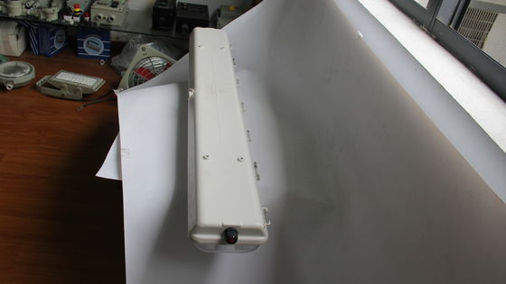 बीवाईएस सीरीज एक्सप्लोजन प्रूफ लीनियर लाइट ट्रिपल सर्टिफिकेशन के साथ – ATEX/IECEx/CNEX स्वीकृत खतरनाक क्षेत्र LED फिक्स्चर, IP66 रेटेड, 5-वर्ष की वारंटी, अनुकूलन योग्य वाट क्षमता और आकार