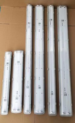 खतरनाक क्षेत्रों के लिए तेल और गैस रासायनिक संयंत्र खनन समुद्री सुविधाएं विस्फोट प्रूफ रैखिक एलईडी प्रकाश औद्योगिक ग्रेड IP66 प्रकाश व्यवस्था ऊर्जा कुशल डिजाइन कम करता है टिकाऊ 0.6/1.2m ATEX/IECEx/CNEX