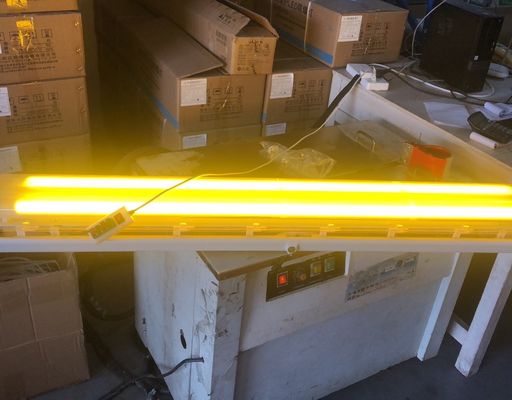 खतरनाक क्षेत्रों के लिए तेल और गैस रासायनिक संयंत्र खनन समुद्री सुविधाएं विस्फोट प्रूफ रैखिक एलईडी प्रकाश औद्योगिक ग्रेड IP66 प्रकाश व्यवस्था ऊर्जा कुशल डिजाइन कम करता है टिकाऊ 0.6/1.2m ATEX/IECEx/CNEX