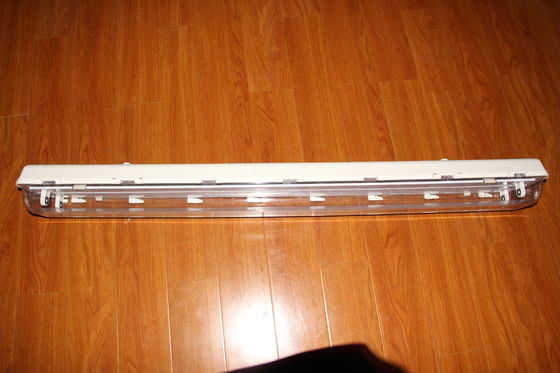 खतरनाक क्षेत्रों के लिए तेल और गैस रासायनिक संयंत्र खनन समुद्री सुविधाएं विस्फोट प्रूफ रैखिक एलईडी प्रकाश औद्योगिक ग्रेड IP66 प्रकाश व्यवस्था ऊर्जा कुशल डिजाइन कम करता है टिकाऊ 0.6/1.2m ATEX/IECEx/CNEX