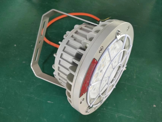 औद्योगिक ग्रेड विस्फोट प्रूफ एलईडी हाई बे लाइट IP66 पनरोक 100W-200W खतरनाक क्षेत्र 1 और 2 अनुप्रयोगों के लिए ATEX CNEX प्रमाणन के साथ