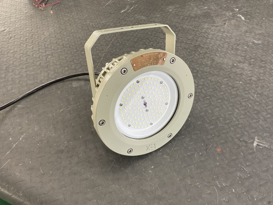 औद्योगिक ग्रेड विस्फोट प्रूफ एलईडी हाई बे लाइट IP66 पनरोक 100W-200W खतरनाक क्षेत्र 1 और 2 अनुप्रयोगों के लिए ATEX CNEX प्रमाणन के साथ