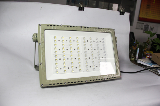 विस्फोट प्रूफ एलईडी रोड लाइट 250W∙ ATEX CNEX जोन 1 जोन 2 खतरनाक अनुप्रयोगों के लिए प्रमाणित