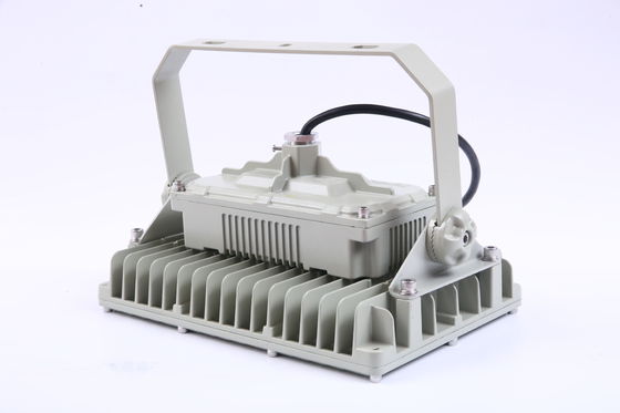 130lm/w दक्षता विस्फोट प्रूफ एलईडी बाढ़ प्रकाश चुनौतीपूर्ण वातावरण में लटकती स्थापना के लिए