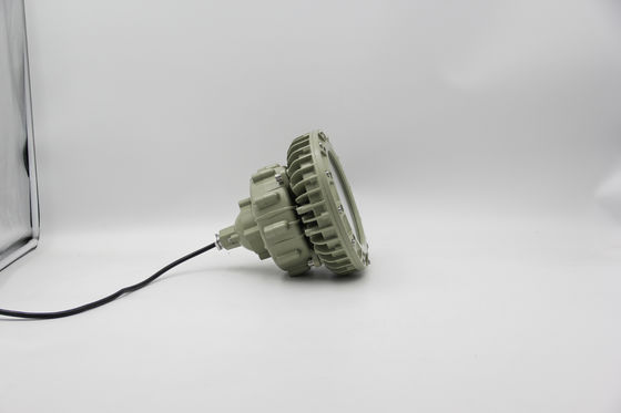 धूल प्रतिरोधी और वाटरप्रूफ IP66 ATEX/IECEx विस्फोट संरक्षित हाई बे लैंप 100W 150W तेल रिग और केमिकल फैक्ट्री के लिए