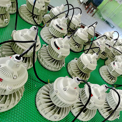 आउटडोर IP66 LED हाई बे एक्सप्लोजन प्रूफ लाइट खतरनाक कार्य क्षेत्रों, कोयला खदान, प्राकृतिक गैस, तेल, ऊर्जा बचत, टिकाऊ के लिए प्रमाणित