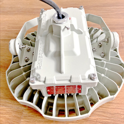 100W वोल्टेज AC100~277V Ex Db Eb IIC औद्योगिक प्रकाश व्यवस्था के लिए विस्फोट प्रूफ हाई बे लाइट