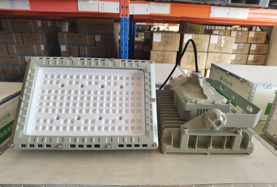 150w Ip66 और 130lumen / वाट विस्फोट प्रूफ क्षेत्र1,2&amp; क्षेत्र21 के लिए एलईडी बाढ़ प्रकाश,22
