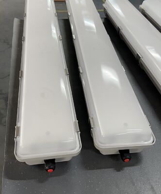 IECEx ATEX जोन 1 जोन 2 प्रमाणित IP66 10W 18W 36W विस्फोट प्रूफ एलईडी लीनियर लाइट आपातकालीन बैटरी के साथ
